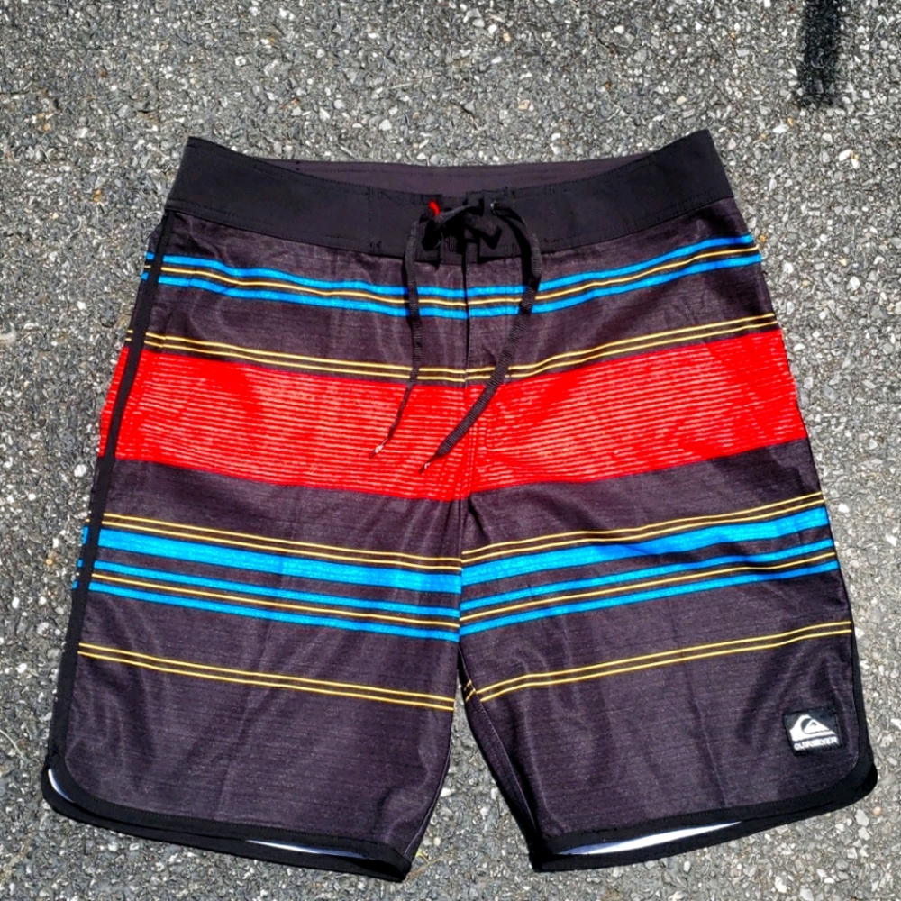 Quiksilver 33w Boardshorts Scallop